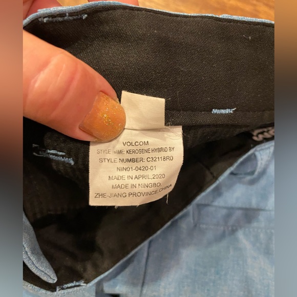 Volcom Board Shorts - Picture 8 of 11